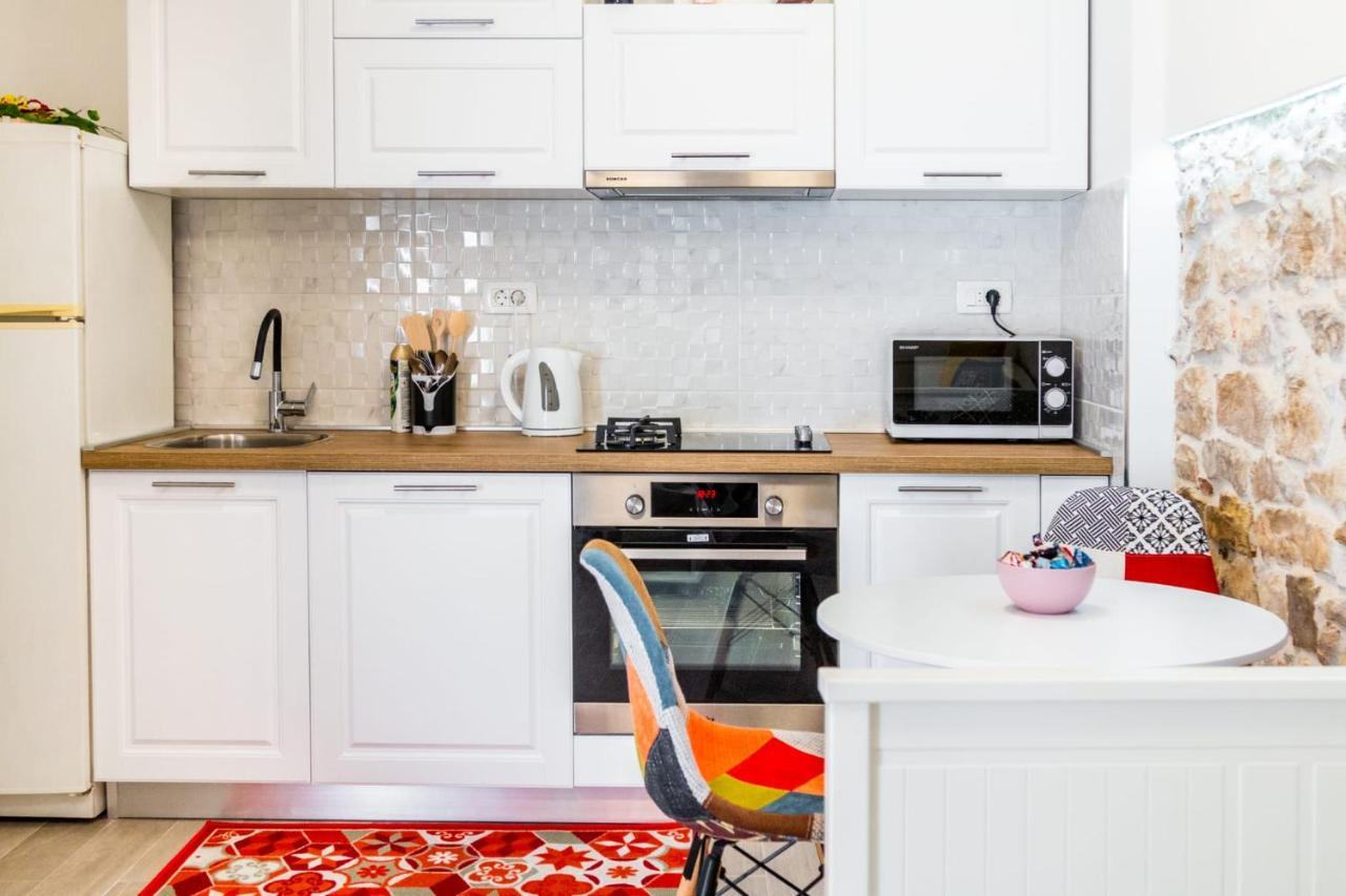 Studio Apartman Mirela Kastel Stafilic Каштела Экстерьер фото